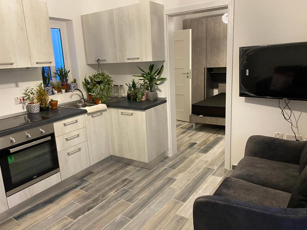 One Beautiful Bedroom Flat In Pietà Exterior foto