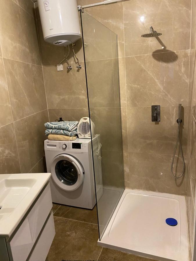 One Beautiful Bedroom Flat In Pietà Exterior foto